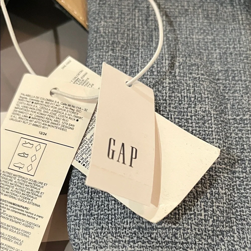 GAP Brushed Denim Blue Criss-Cross Sandals/NWT/9 - Picture 8 of 12